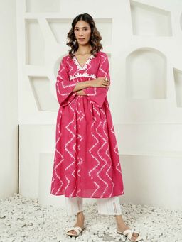 Indisangam - Women Pink Cotton Geometric Kurta