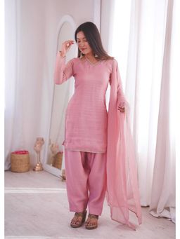 FAST FASHIONS - Women Graceful Pink Kurta With Salwar And Dupatta
