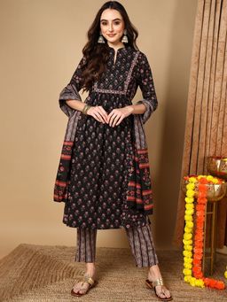 Vaamsi - Women Black Cotton Floral Printed Suit (Set of 3)