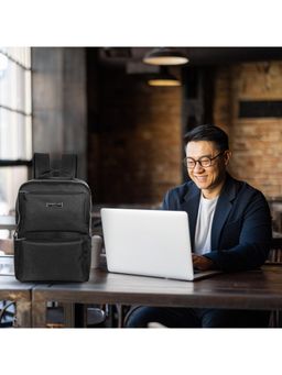 Kenneth Cole - Expandable Unisex Laptop Premium Padded Polyester Backpack - Black