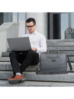 Kenneth Cole - Unisex Professional 15 Inch Laptop Bag With Detachable Strap - Black