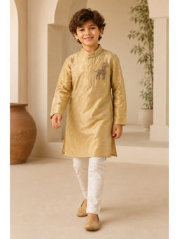 PICCOLO - Banarasi Silk Kurta With Deer Embellished Applique and Pyjama - Golden
