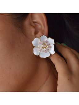 ESTAILO FASHION - Blanca Bloom Earring White
