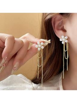ESTAILO FASHION - Graceful Pearl Floret Earrings Gold