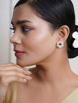 Adwitiya - Women Kundan Cluster Stud Earrings