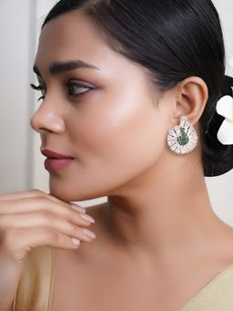 Adwitiya - Women Peacock Inspired Dramatic Kundan Stud Earrings