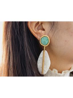 KKATHA ACCESSORIES - Serene Leaf Earrings