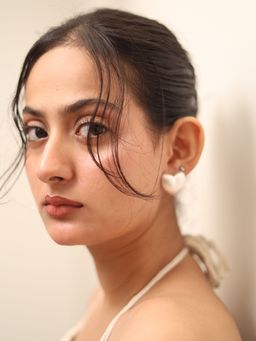 KKATHA ACCESSORIES - Silver Heart Studs