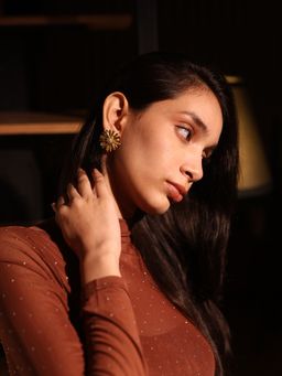 KKATHA ACCESSORIES - Square Pin Earrings