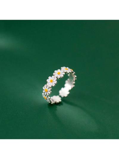 Daisy Flower White Ring