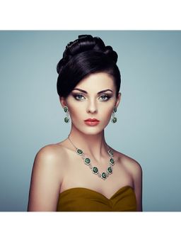 SOLLIGHT - Necklace Set