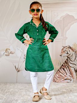 Vastramay - Three Quarter Sleeves Solid Kurta & Churidar - Green