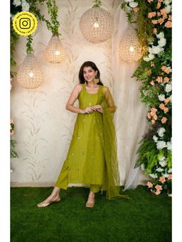 Label Shaurya Sanadhya - Mehndi Green Kurta (Set of 3)