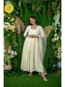 Label Shaurya Sanadhya - Dolly White Thread Work Anarkali (Set of 3)