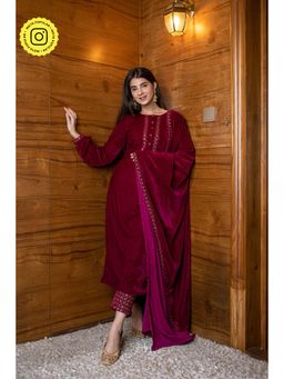 Label Shaurya Sanadhya - Magenta Velvet Kurta (Set of 3)