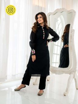 Label Shaurya Sanadhya - Black Chanderi Embroidered Kurta with Pant (Set of 2)