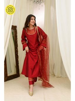 Label Shaurya Sanadhya - Maroon Silk A-Line Kurta with Pant and Dupatta (Set of 3)
