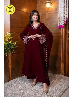 Label Shaurya Sanadhya - Velvet Maroon Bell Sleeves Kurta With Pant