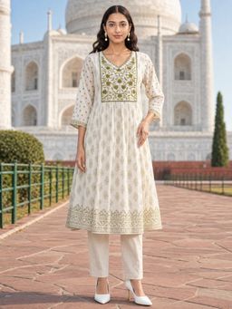 Rangita - Off White Embroidered Kurta