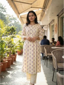 The Suitable - Lily White Buta Motifs and Lace Sleeve Detailing Kurta with Pant