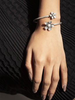 Shaya by CaratLane - Shirin E Bracelet in 925 Silver