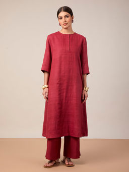 House of Mantra - Mantra Women Maroon Silk Blend Solid Kurta with Pant