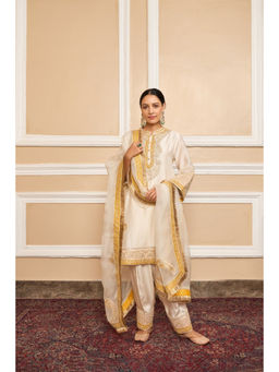 Sheetal Batra - Sabaa Ivory Kurta With Salwar And Dupatta