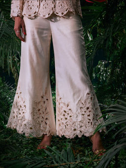 CHANDRIMA - Ivory Chanderi Embroidered Thread Work Pant