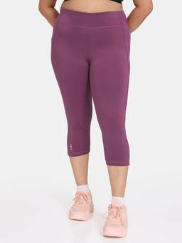 Zivame - Zelocity True Curv Mid Rise Quick Dry Capri - Amaranth