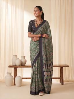 Sareemall - Women's Crepe Green Printed Saree