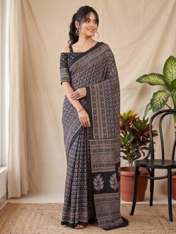 Akhilam - Women'S Dola Silk Black Digital Print Saree