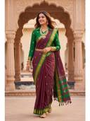 Maroon color option, Currently selected