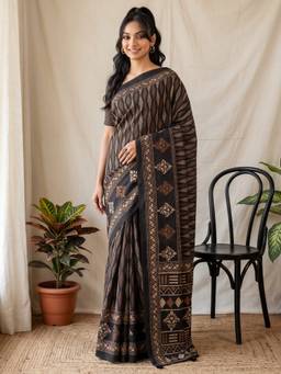 Akhilam - Women'S Silk Blend Black Printed Saree