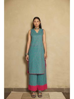 Prakriti Jaipur - Women's Pink and Green Printed Kurta and Pant (Set of 2)