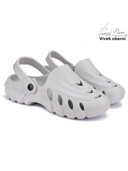 BERSACHE - Men Grey Clogs