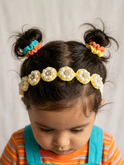 Choko - Kids Pearl Flower Detailing Headband-Yellow