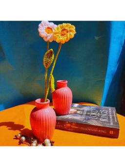 TheYUGO - Charming Ceramic Pink Mini Vases (Pack of 2)