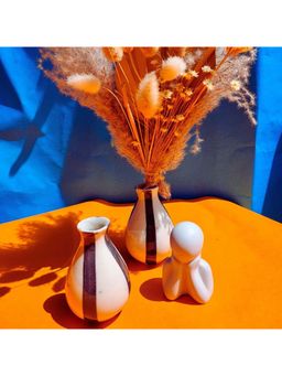 TheYUGO - Off White Monochrome Ceramic Mini Vases (Pack of 2)