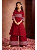 Maroon color option, Currently selected