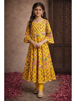 Aarika - Yellow Floral Three Fourth Sleeves Kurta