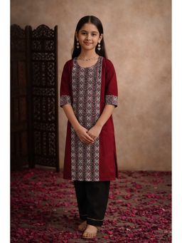 Aarika - Maroon Printed Three Fourth Sleeves Kurta