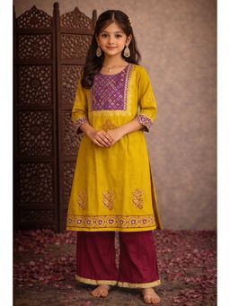 Aarika - Yellow Printed Three Fourth Sleeves Kurta