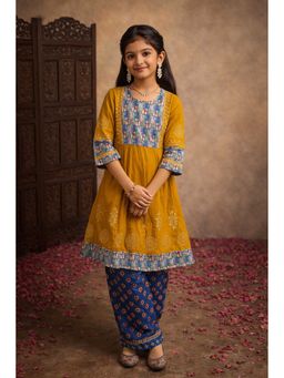 Aarika - Mustard Printed Three Fourth Sleeves Kurta