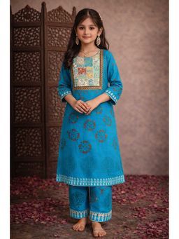 Aarika - Turquoise Printed Three Fourth Sleeves Kurta