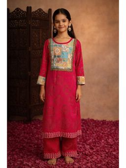 Aarika - Pink Printed Three Fourth Sleeves Kurta