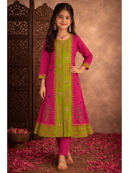 Aarika - Pink Embroidered Three Fourth Sleeves Kurta