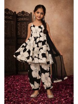 Aarika - White Floral Sleeveless Kurta Patiala Salwar with Dupatta