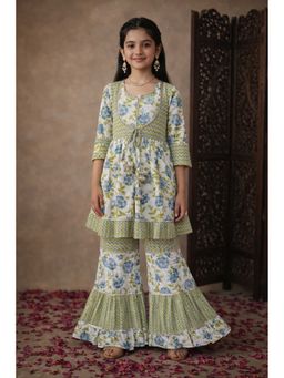 Aarika - Green Floral Three Fourth Sleeves Kurti and Sharara