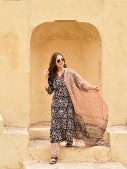 DIMPLE DESIGN STUDIO - Reena Cotton Bagru Printed Kurta with Pant and Dupatta (Set of 3)