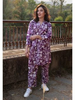 DIMPLE DESIGN STUDIO - Purple Cotton Floral Print Kurta and Pant (Set of 2)